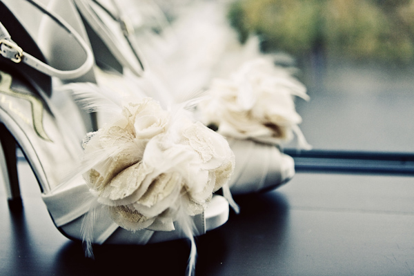 shoes with feathers photo by Chicago based wedding photographer STUDIO 6.23